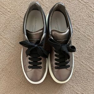 Alexander McQueen Sneakers - glitter green